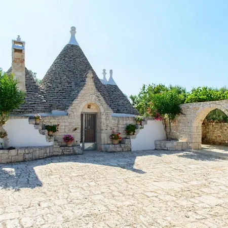 Trulli Suenn Villa San Michele Salentino